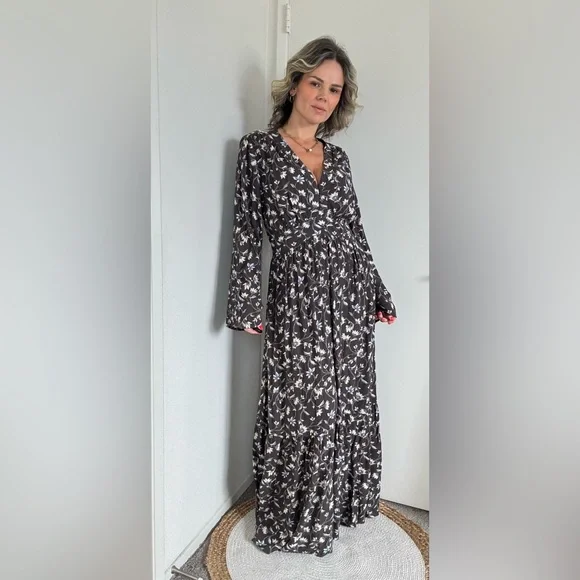 New Faherty Dakota Dress - Picture 6 of 14